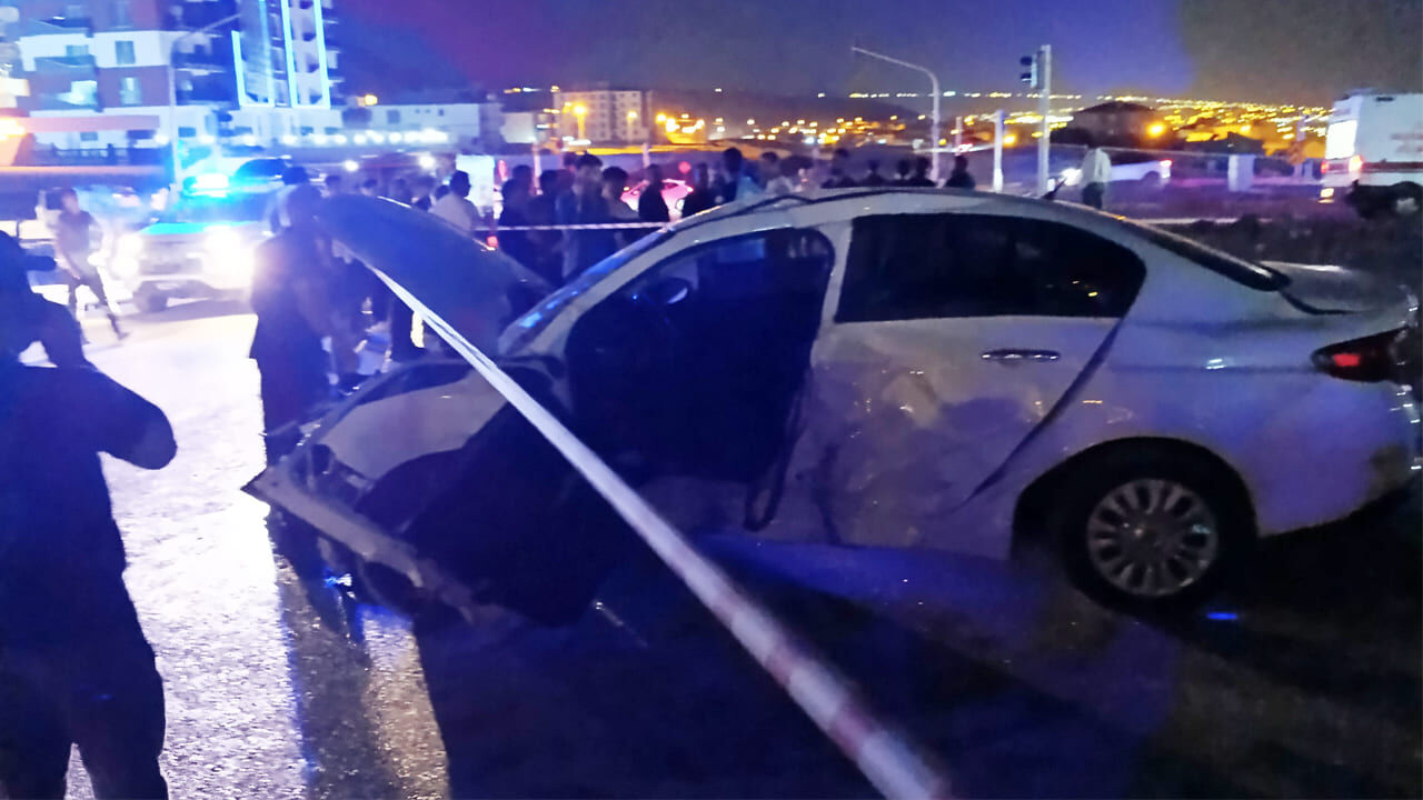 Van Çevre Yolu Kavşağında Kaza 5 Kişi Yaralandı (1)