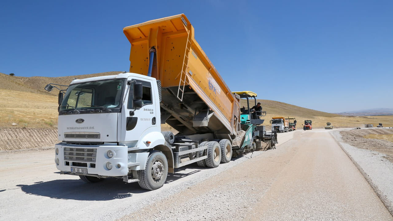 Van Gölü Sahil Yolu Çitoren Ayanis Etabı Asfaltlanıyor (4)