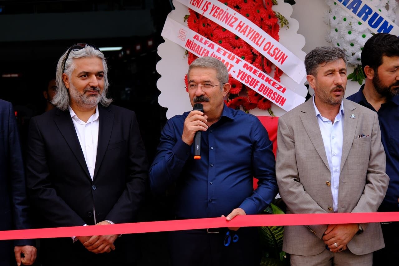 Van Hedef Kitap Kırtasiye Yeni Adresinde Hizmet Vermeye Başladı (2)