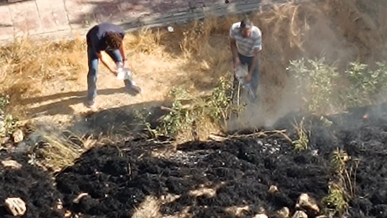 Van’da Çarşı Merkezde Korkutan Yangın (2)