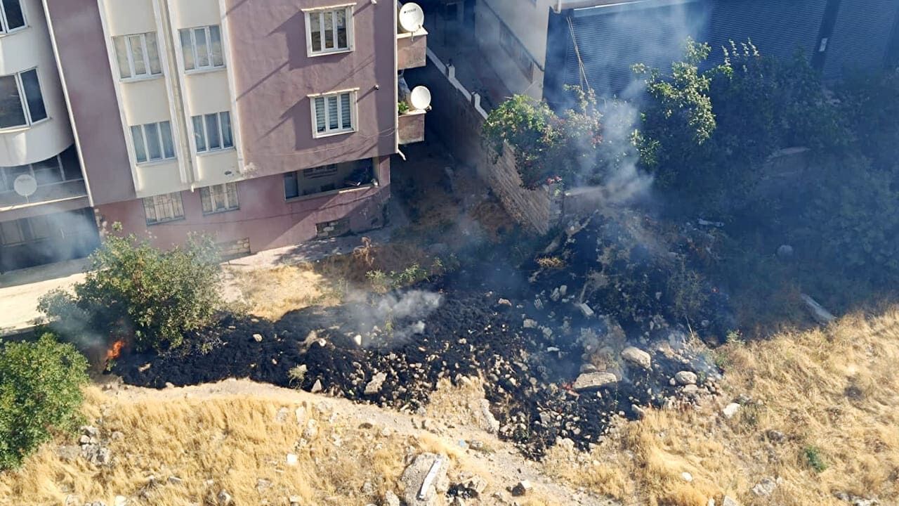 Van’da Çarşı Merkezde Korkutan Yangın (3)