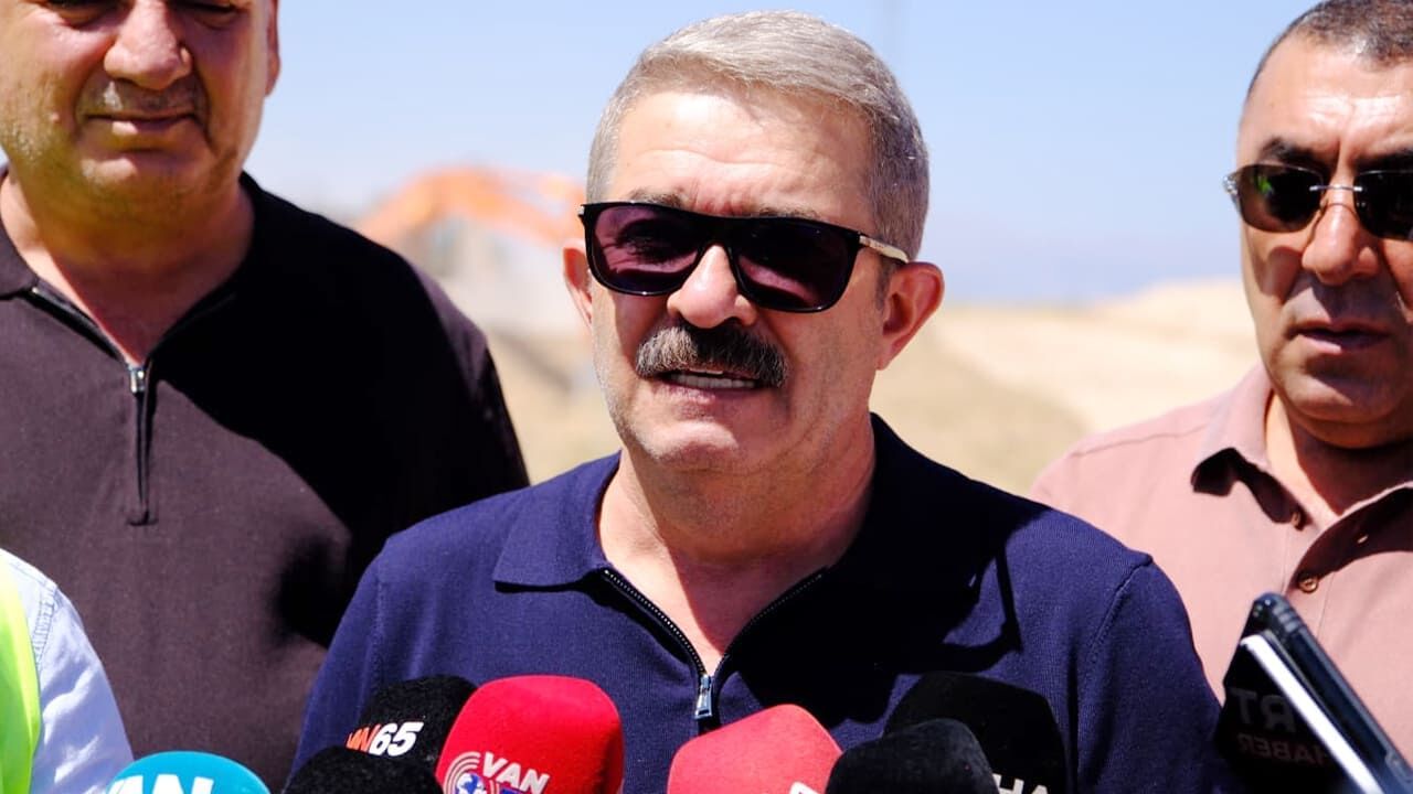 Van'da Dev Hayvancılık Üssünde Çalışmalar Başladı (6)