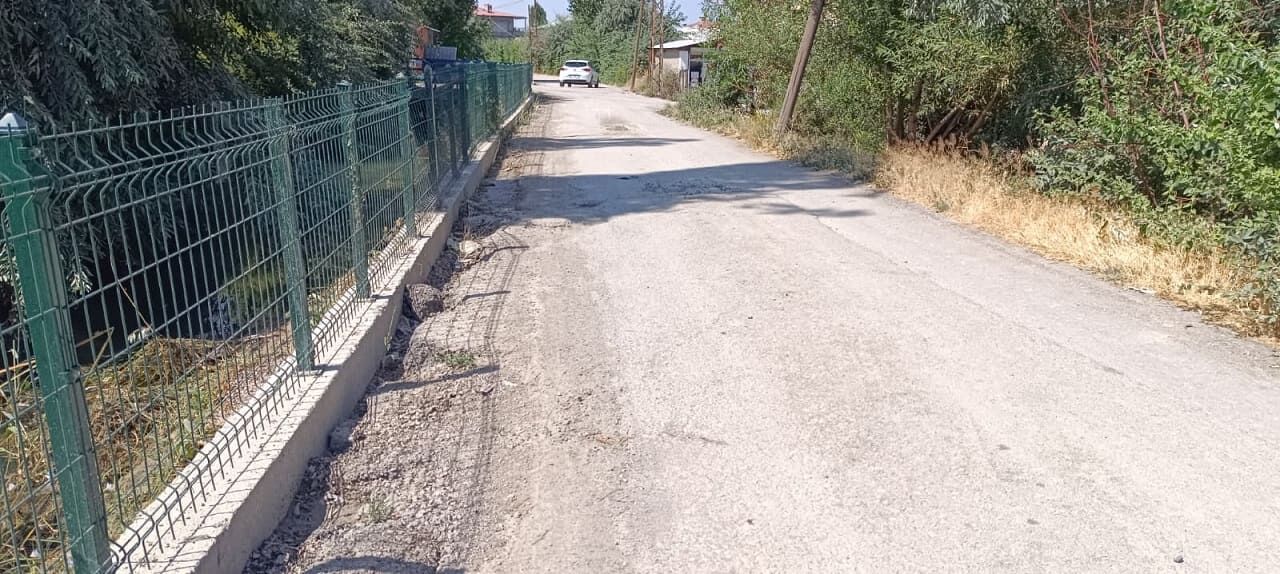 Van’da Dsi̇ Kazdı, Belediyeler Unuttu! 3 Ilçeden Geçen Yol Kaderine Terk Edildi (2)