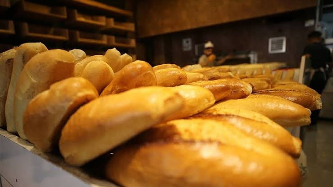 Van’da Ekmeğe Zam Geldi! Yeni Fiyatlar Belli Oldu (3)