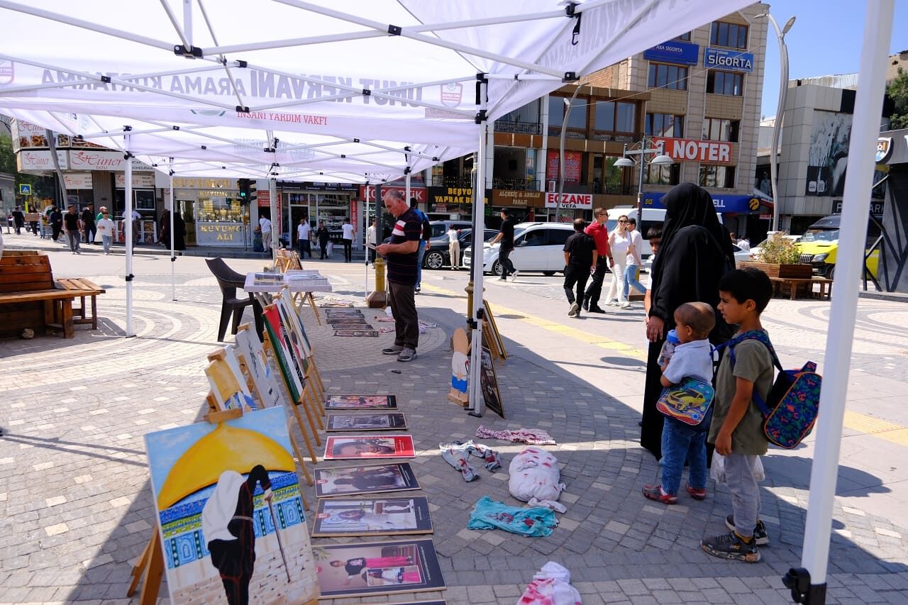 Van’da “Gazze Resim Sergisi” Açıldı (13)