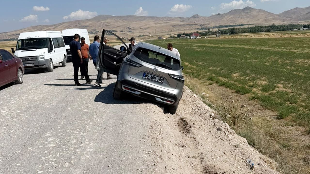 Van’da Görev Yapan Sağlık Çalışanları Ölümden Döndü (2)