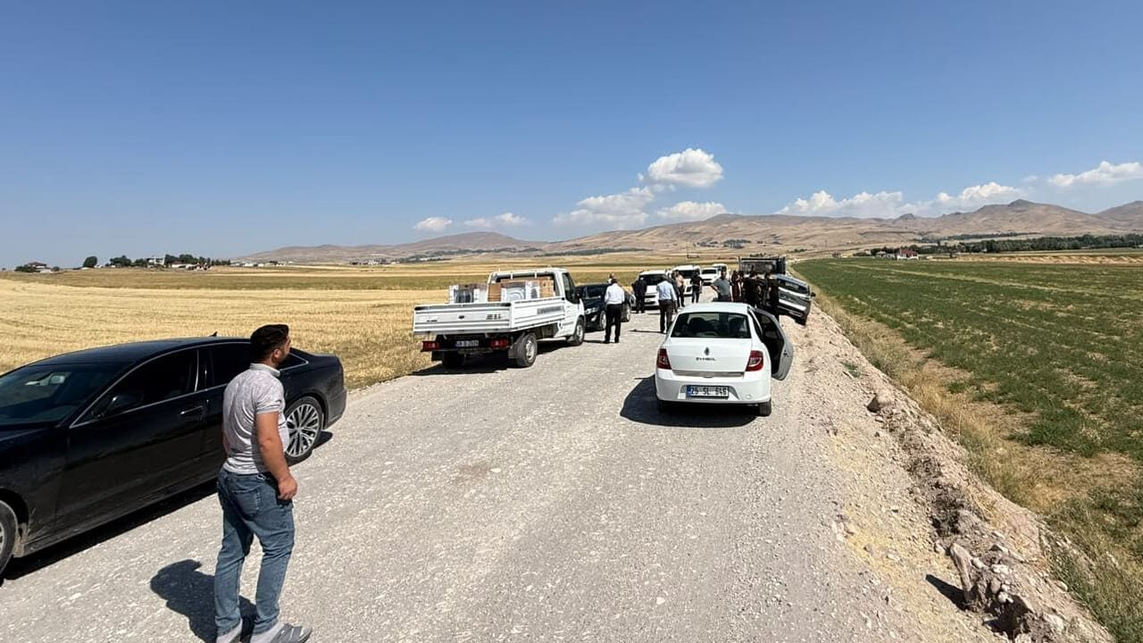 Van’da Görev Yapan Sağlık Çalışanları Ölümden Döndü (4)