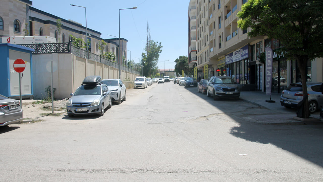 Van’da O Sokağa Park Etmek Artık Yasak! Ceza Geliyor (1)