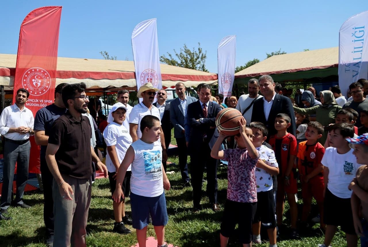 Van’da Özel Gereksinimli Çocuklara Spor Festivali (2)