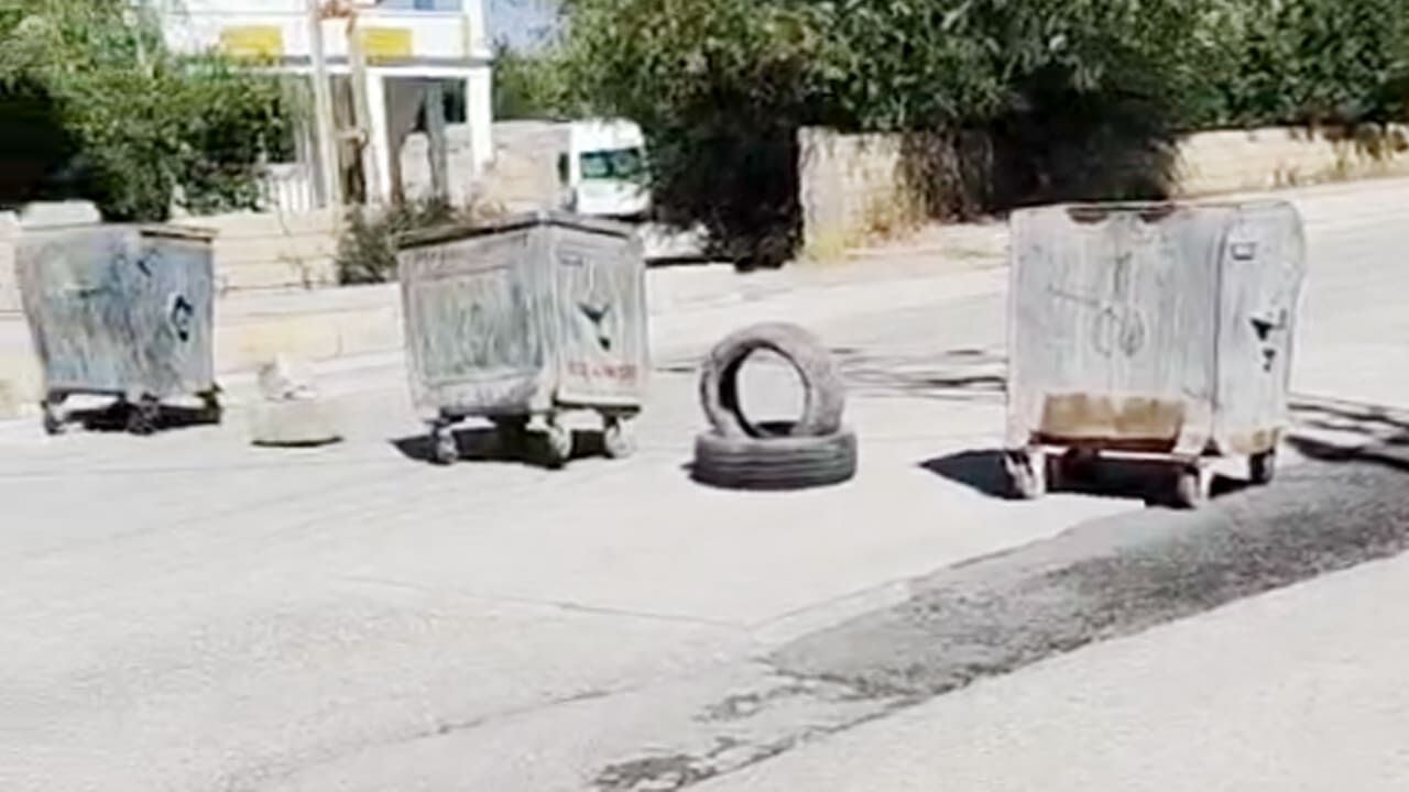 Van’da Vatandaşlar Yolu Kapattı! (2)