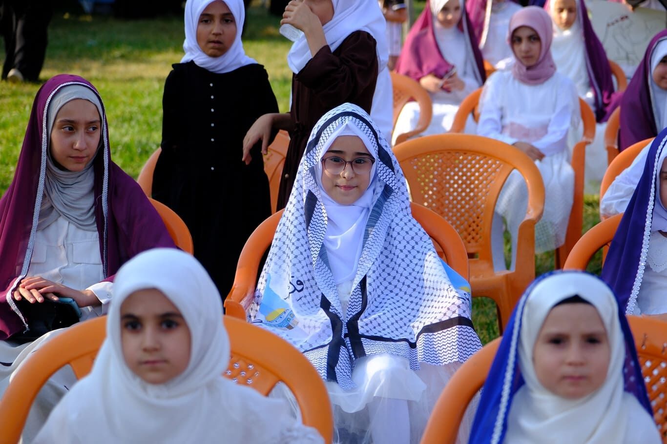 Van'da Yüzlerce Kız Tesettüre Girdi (10)
