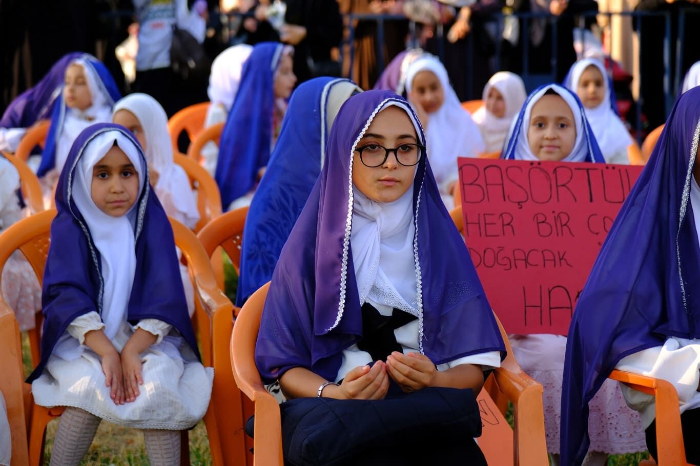 Van'da Yüzlerce Kız Tesettüre Girdi (24)