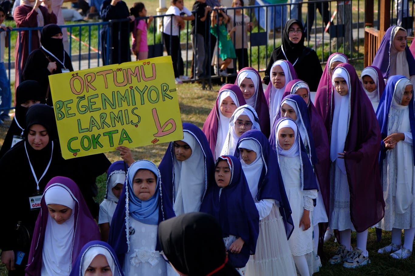 Van'da Yüzlerce Kız Tesettüre Girdi (5)