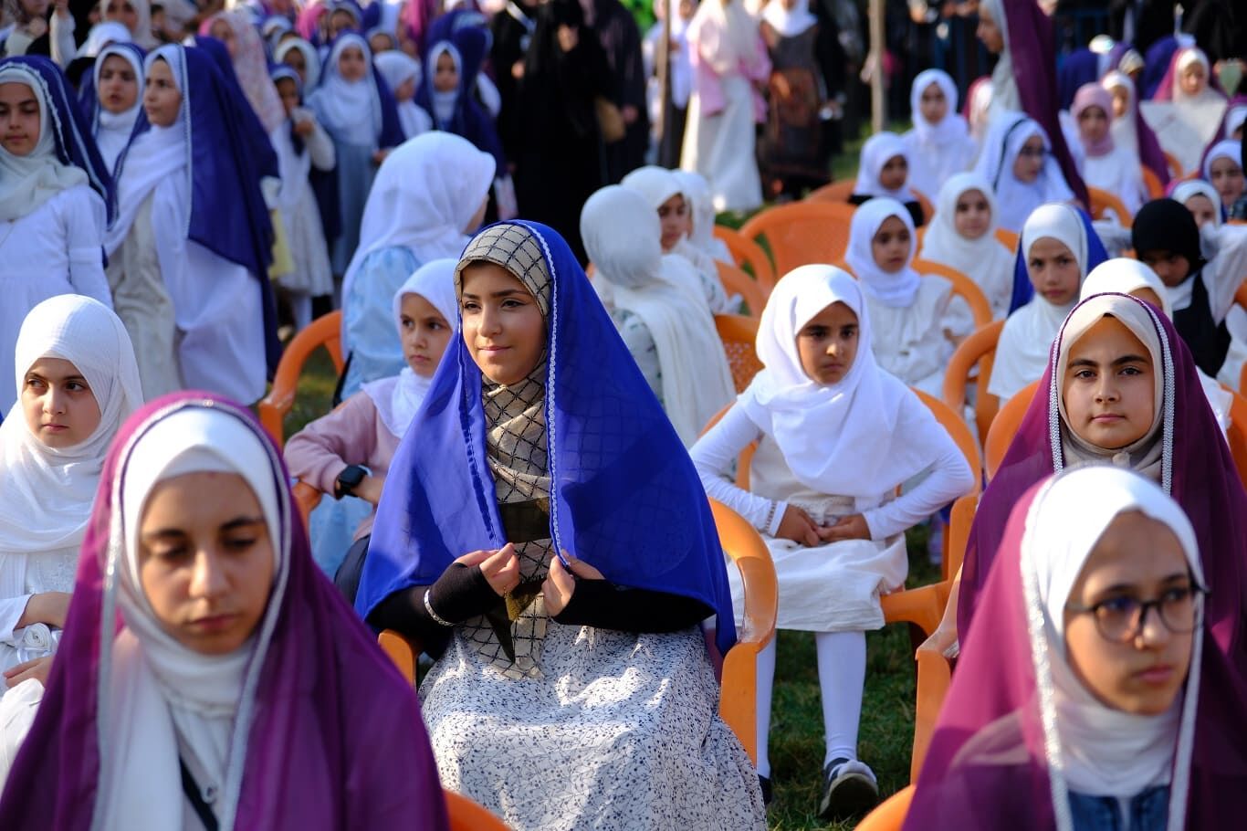 Van'da Yüzlerce Kız Tesettüre Girdi (6)