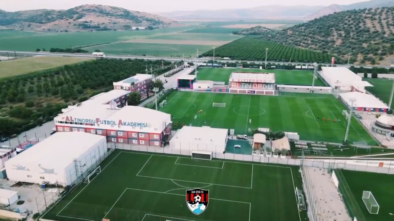 Vanspor, yeni sezon hazırlıkları için Altınordu Tesisleri’ne yerleşti