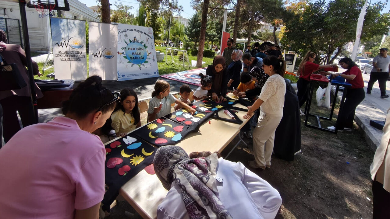Van’da çocuklar ‘sağlıklı gelecek’ etkinliğinde buluşturdu