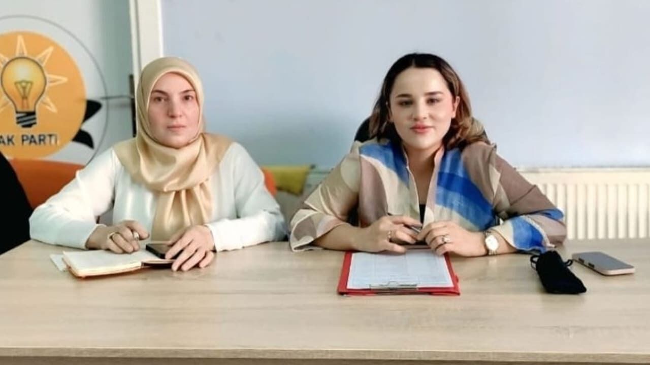 Ak Parti İpekyolu İlçe Başkanlığı’nda Bayrak Değişimi (1)