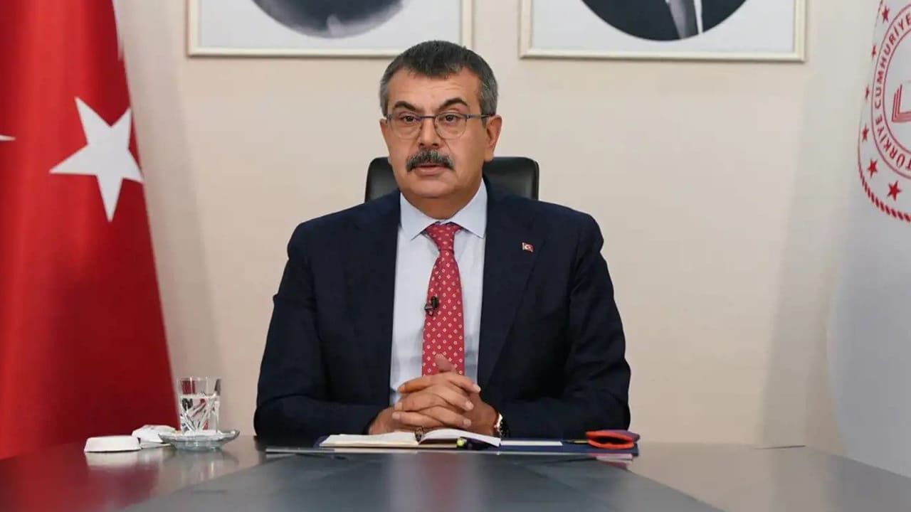 Bakan Tekin’den ara tatil açıklaması: Takvim bayramlara göre şekillenecek