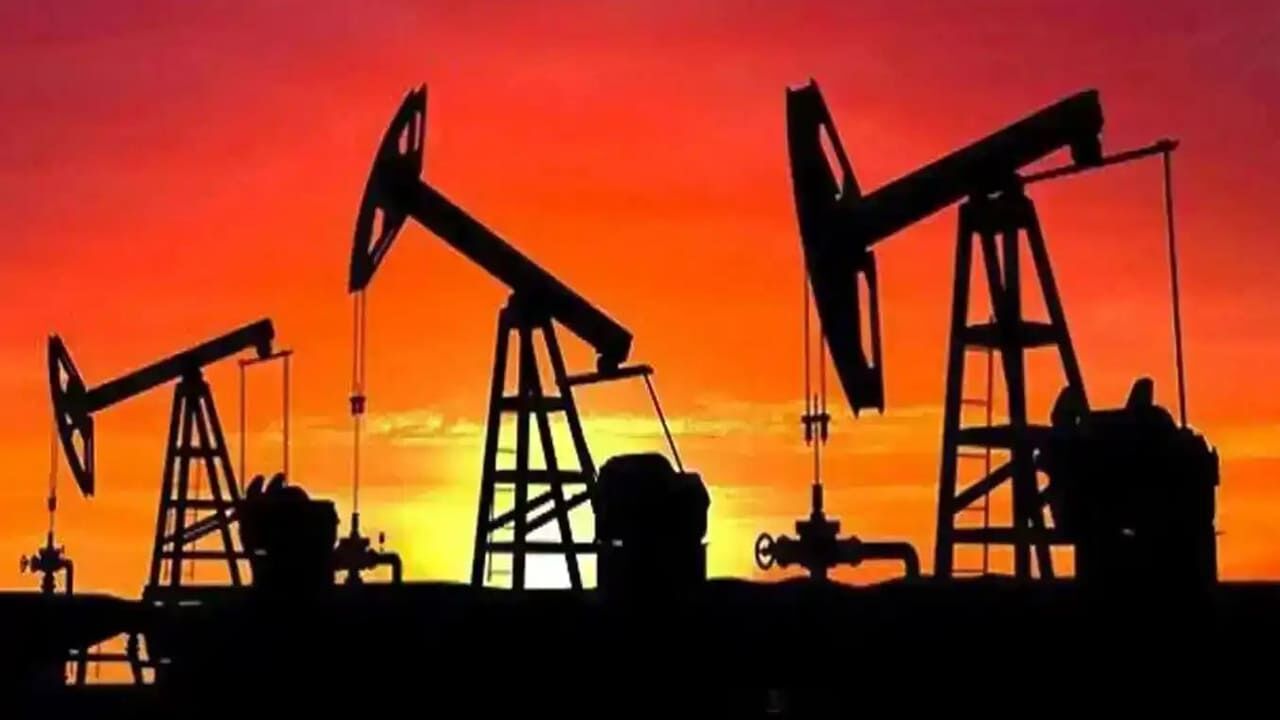 Brent petrolde düşüş: Varil fiyatı 104,44 dolara geriledi