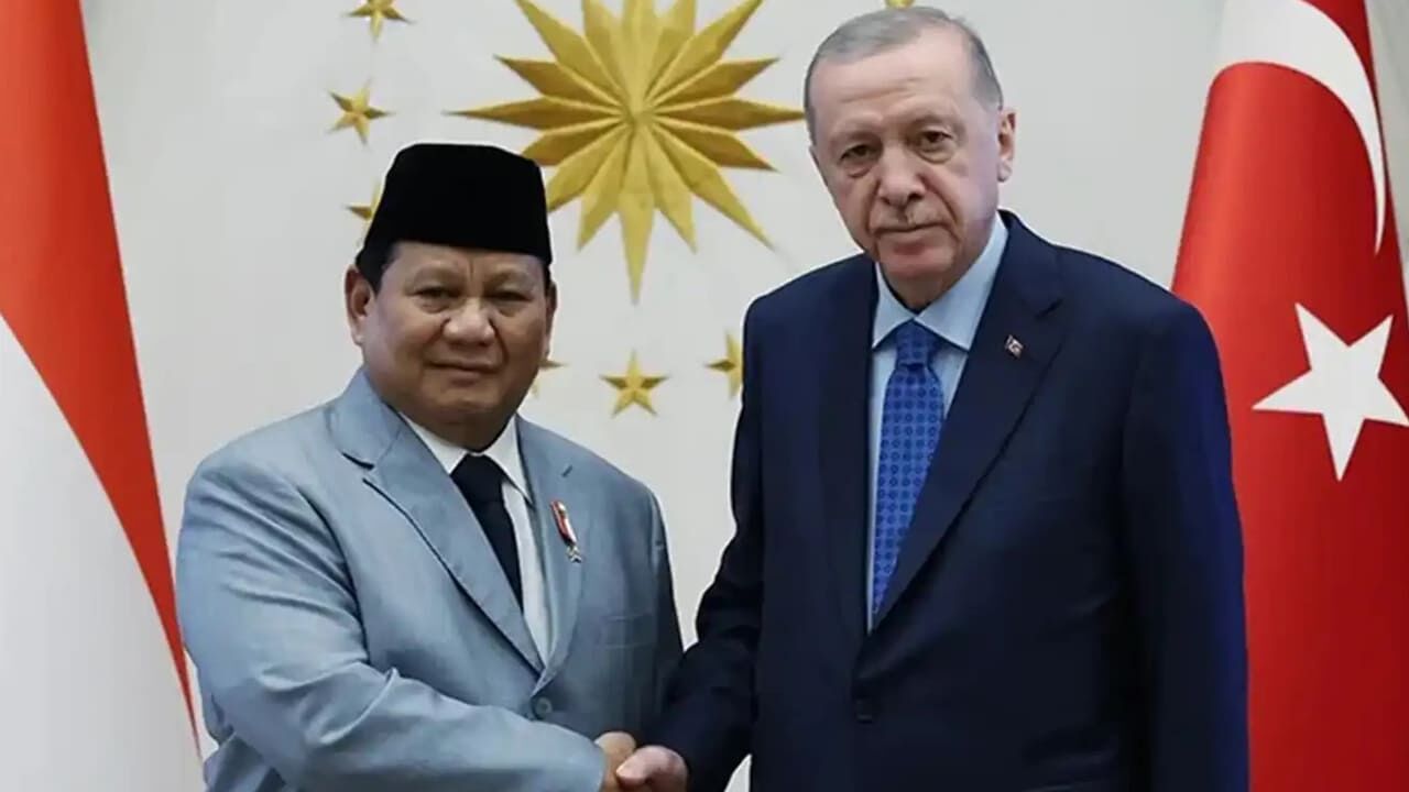 Erdoğan, Endonezya Cumhurbaşkanı Subianto ile telefonda görüştü