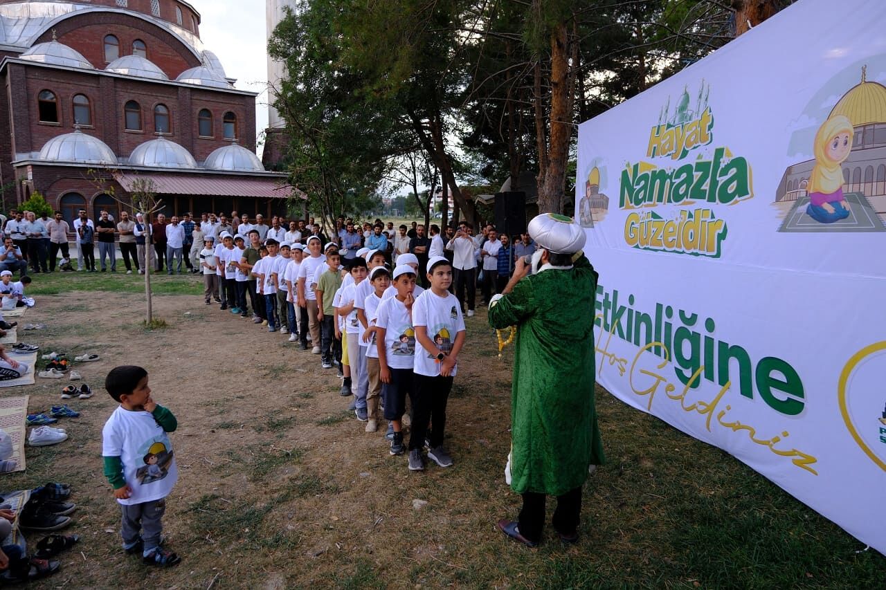 Hayat Namazla Güzeldir (15)