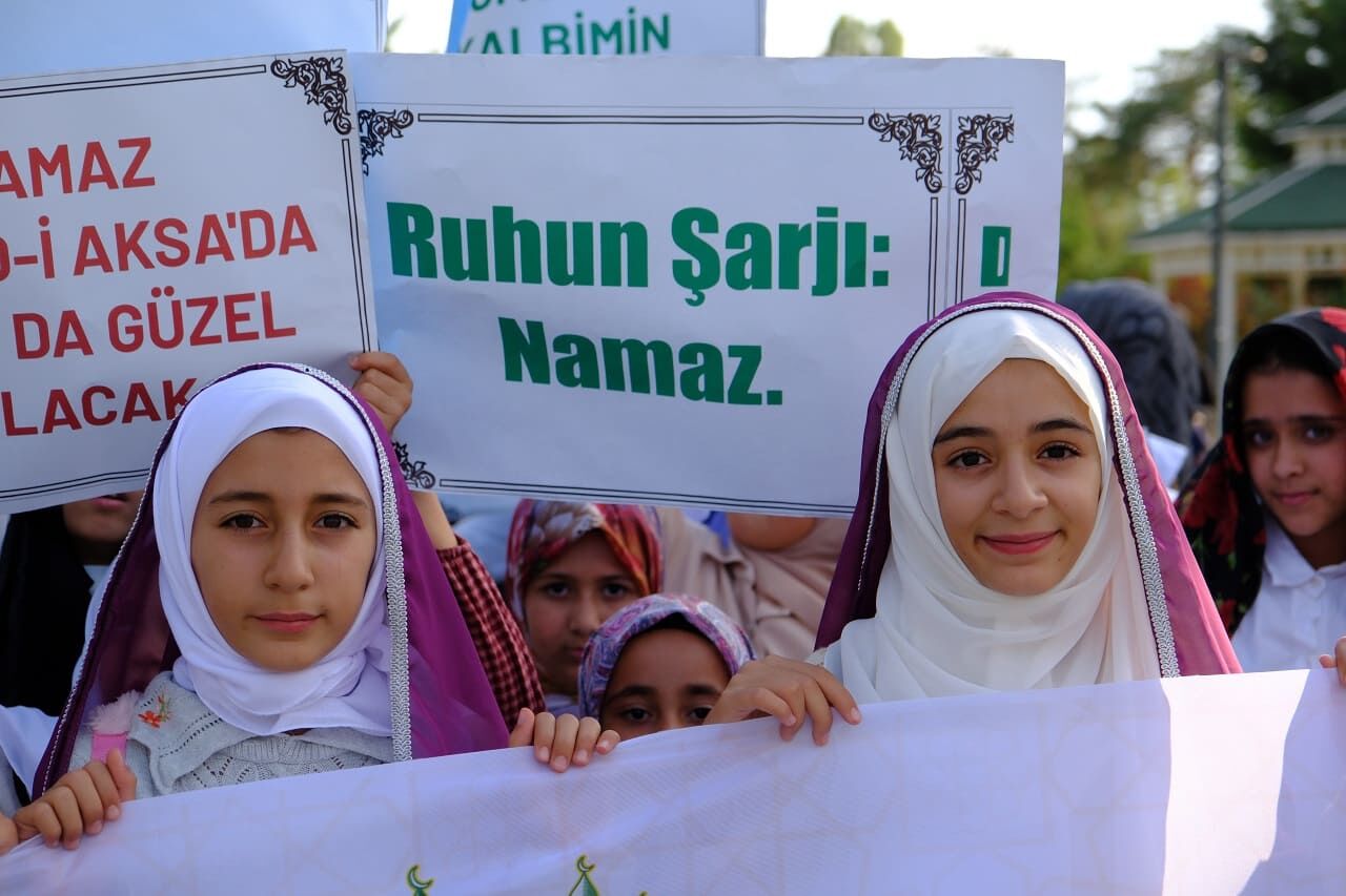 Hayat Namazla Güzeldir (25)