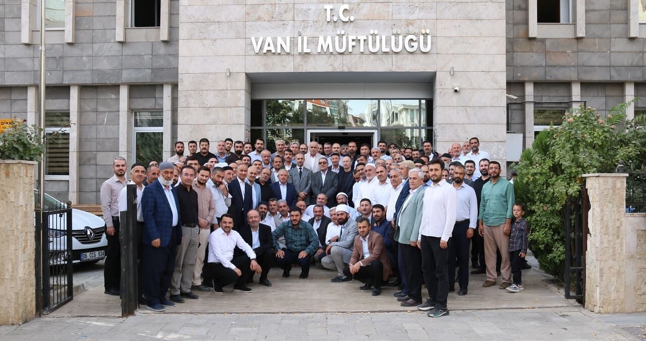 İl Müftüsü Mehmet Sırrı Şık, Van’a Veda Etti (1)