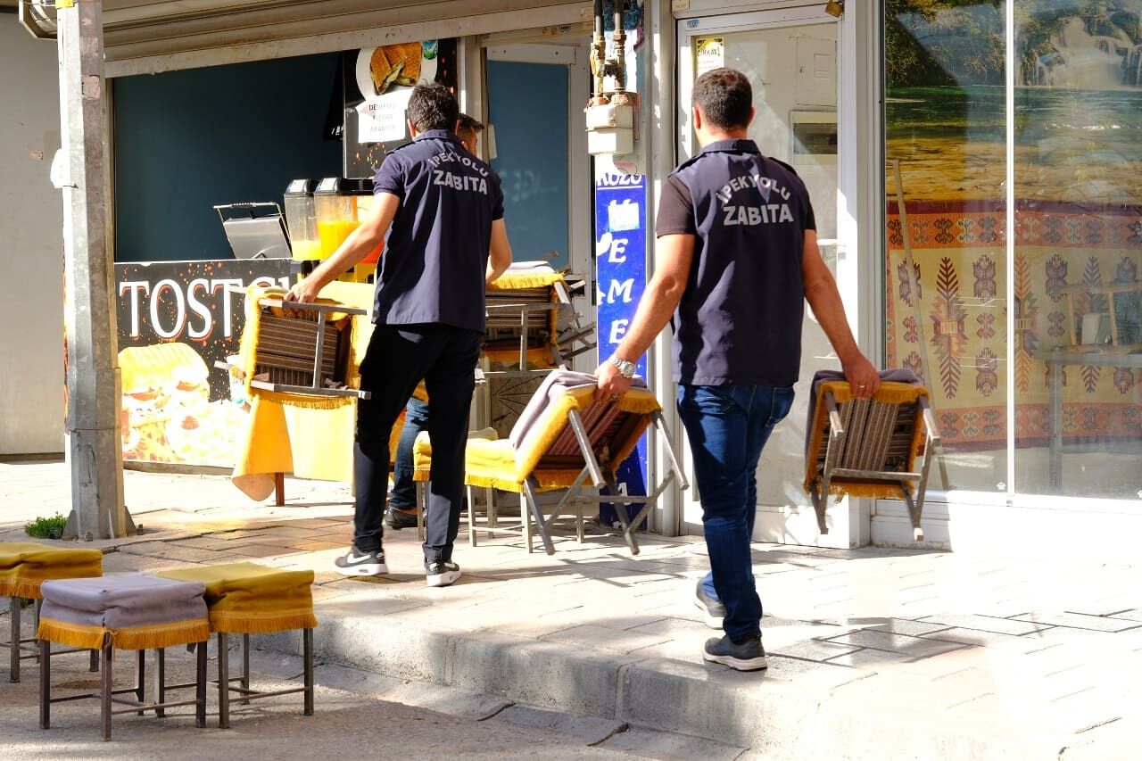 İpekyolu'nda yol ve kaldırım işgaliyle mücadele