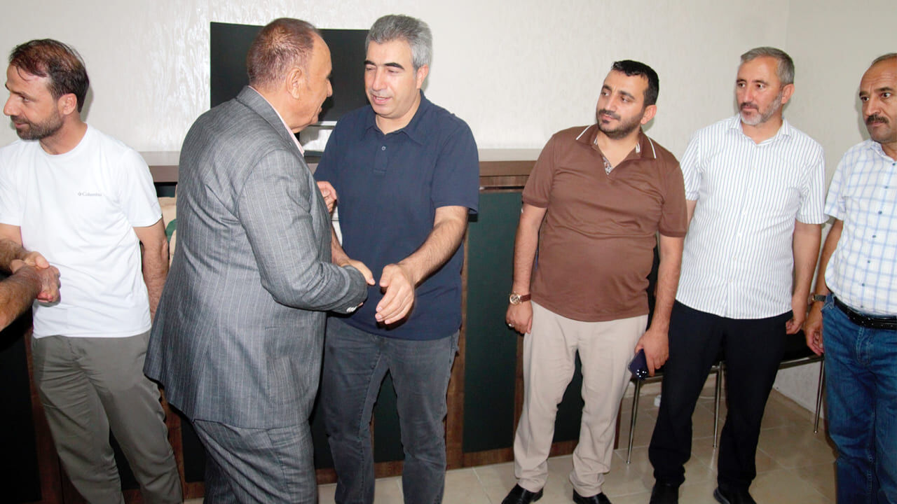 Kandaşoğlu’ndan Haksi̇ad’a Ziyaret Bizim Tek Derdimiz Van’dır (1)