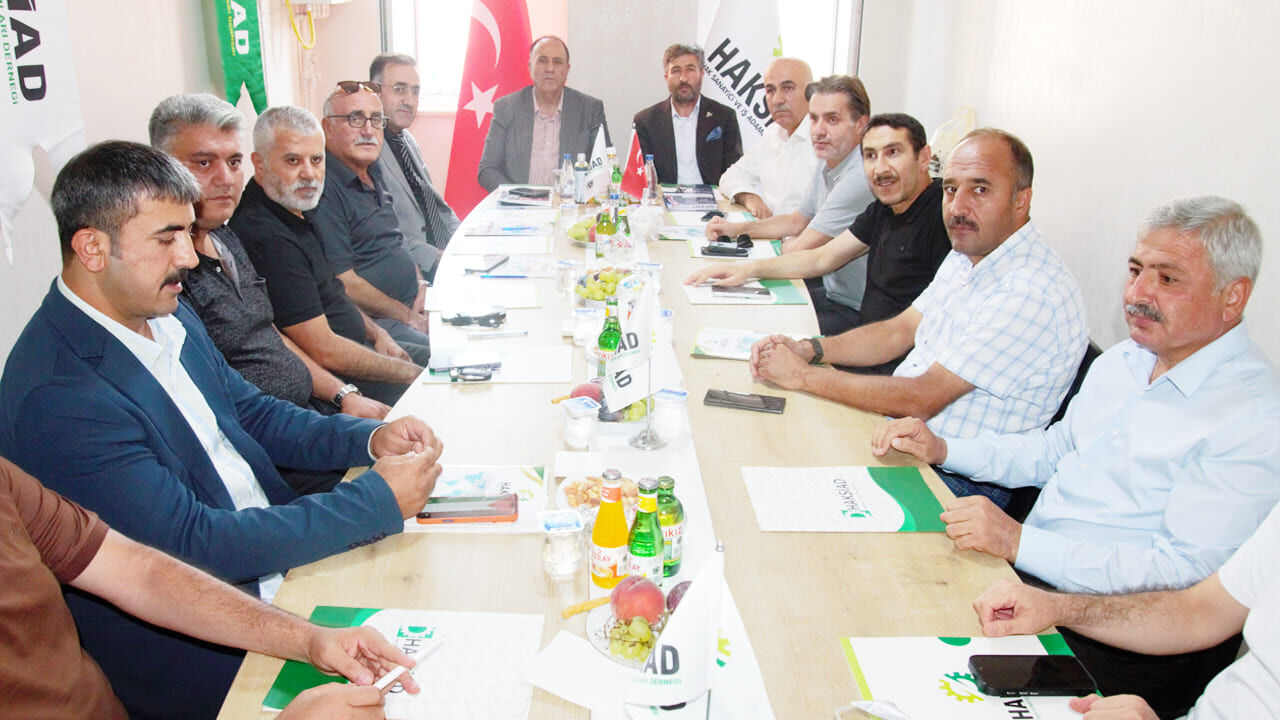 Kandaşoğlu’ndan Haksi̇ad’a Ziyaret Bizim Tek Derdimiz Van’dır (2)