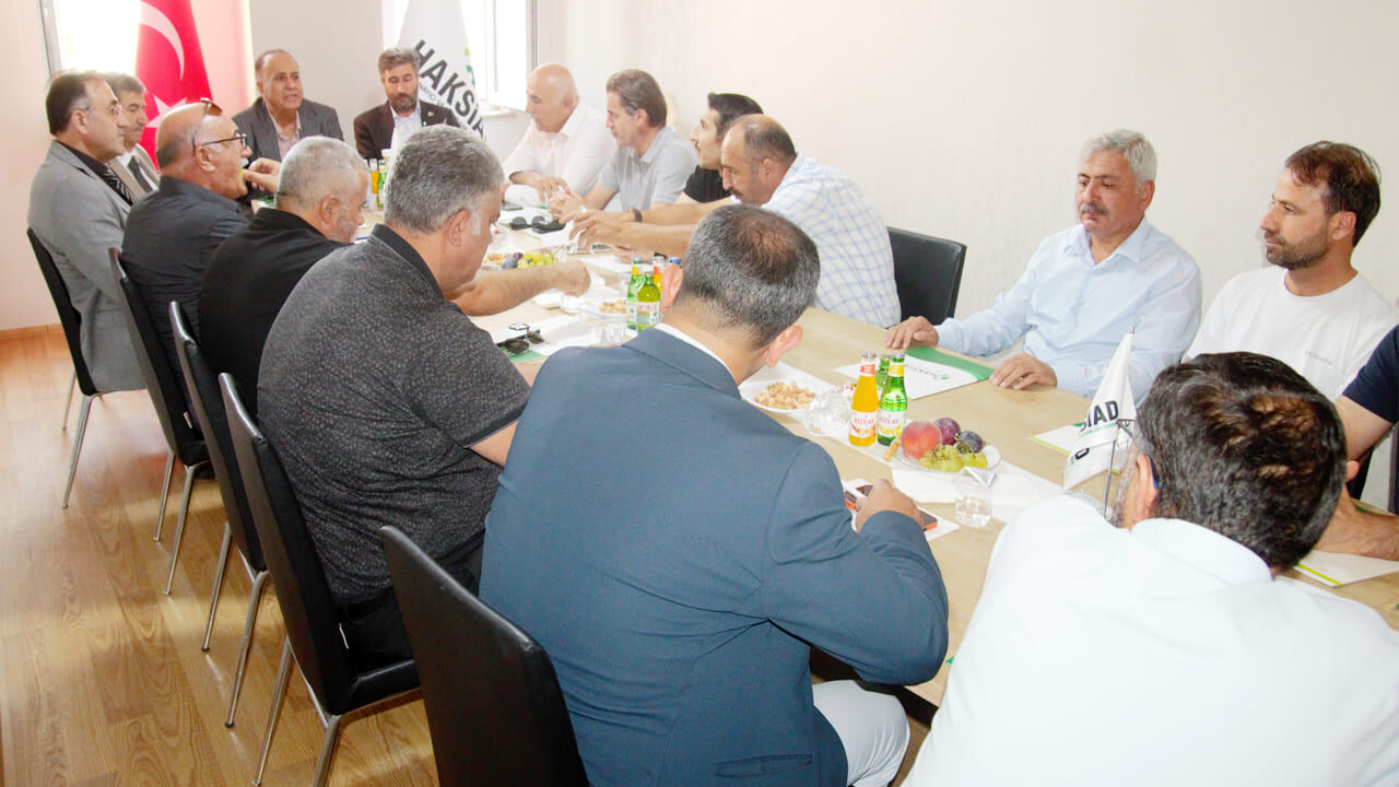 Kandaşoğlu’ndan Haksi̇ad’a Ziyaret Bizim Tek Derdimiz Van’dır (3)