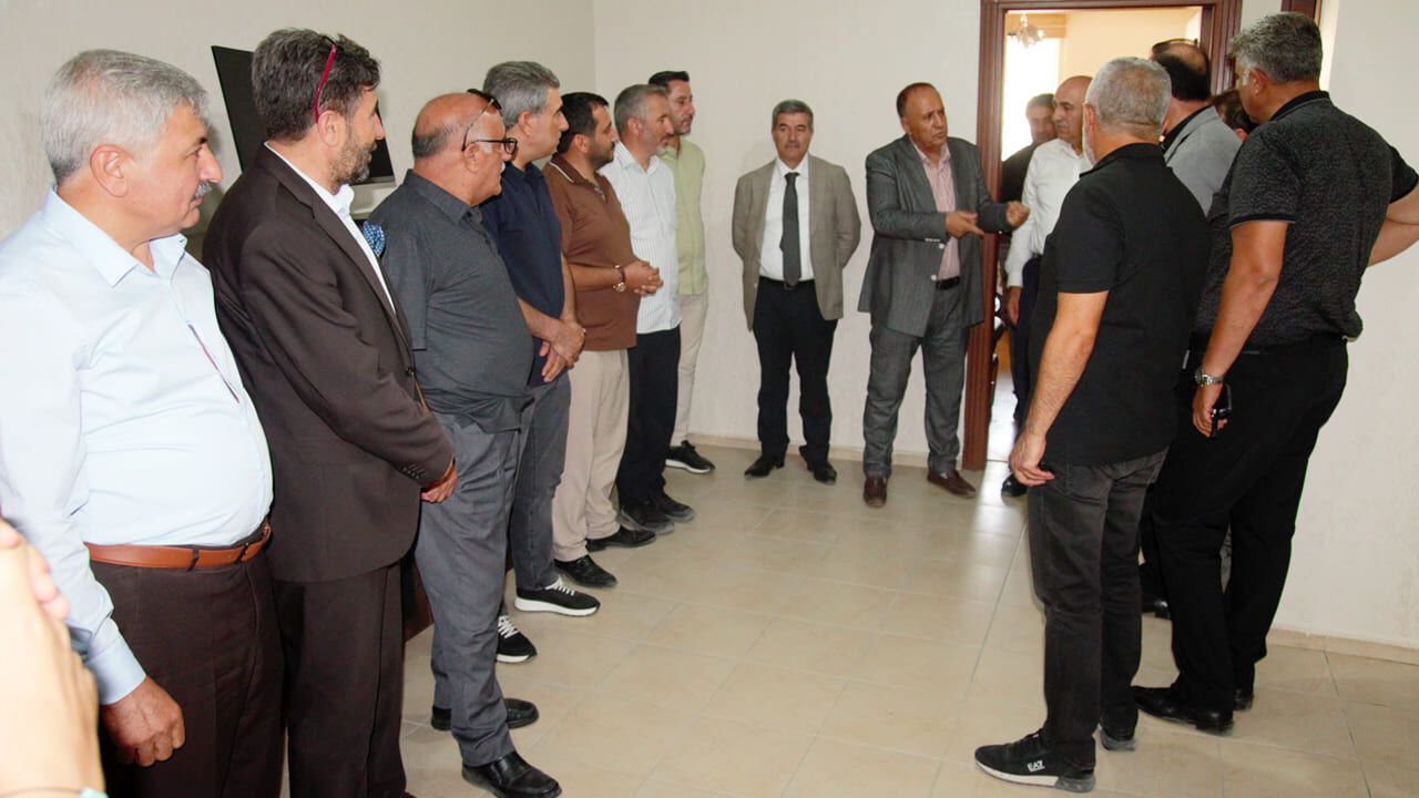 Kandaşoğlu’ndan Haksi̇ad’a Ziyaret Bizim Tek Derdimiz Van’dır (7)
