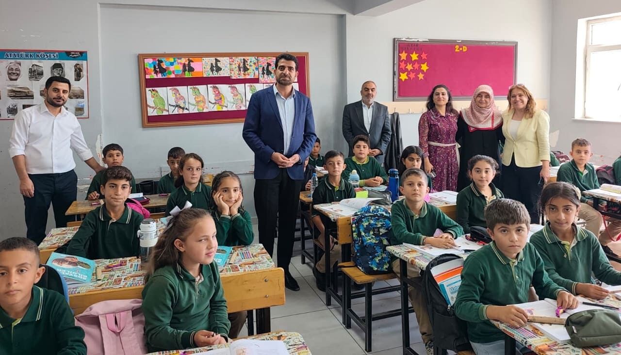 Tuşba Müftüsü Demirtaş’tan Ilkokul Öğrencilere Anlamlı Ziyaret (1)