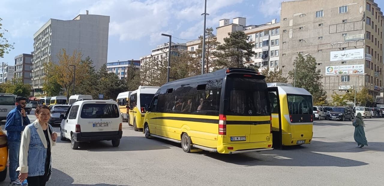 Van Beşyol’da Tartışmalı Proje Trafik Sorunu Daha Da Artacak (2)