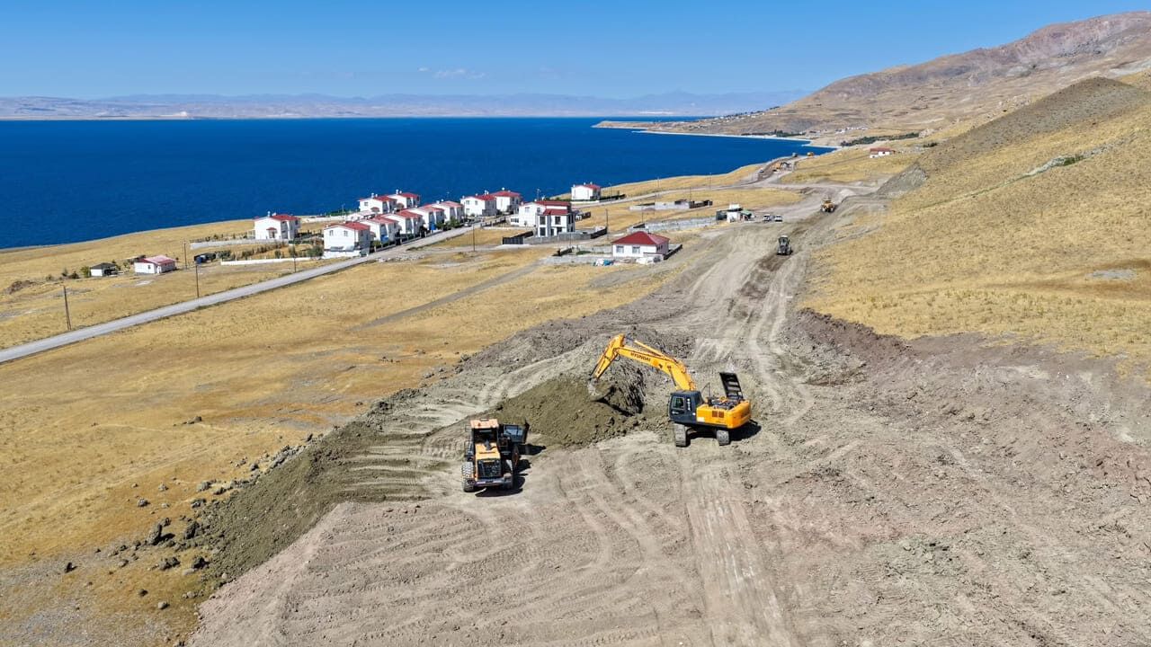 Van Gölü Sahil Yolu’nda Final Etabı Hızla Ilerliyor (8)