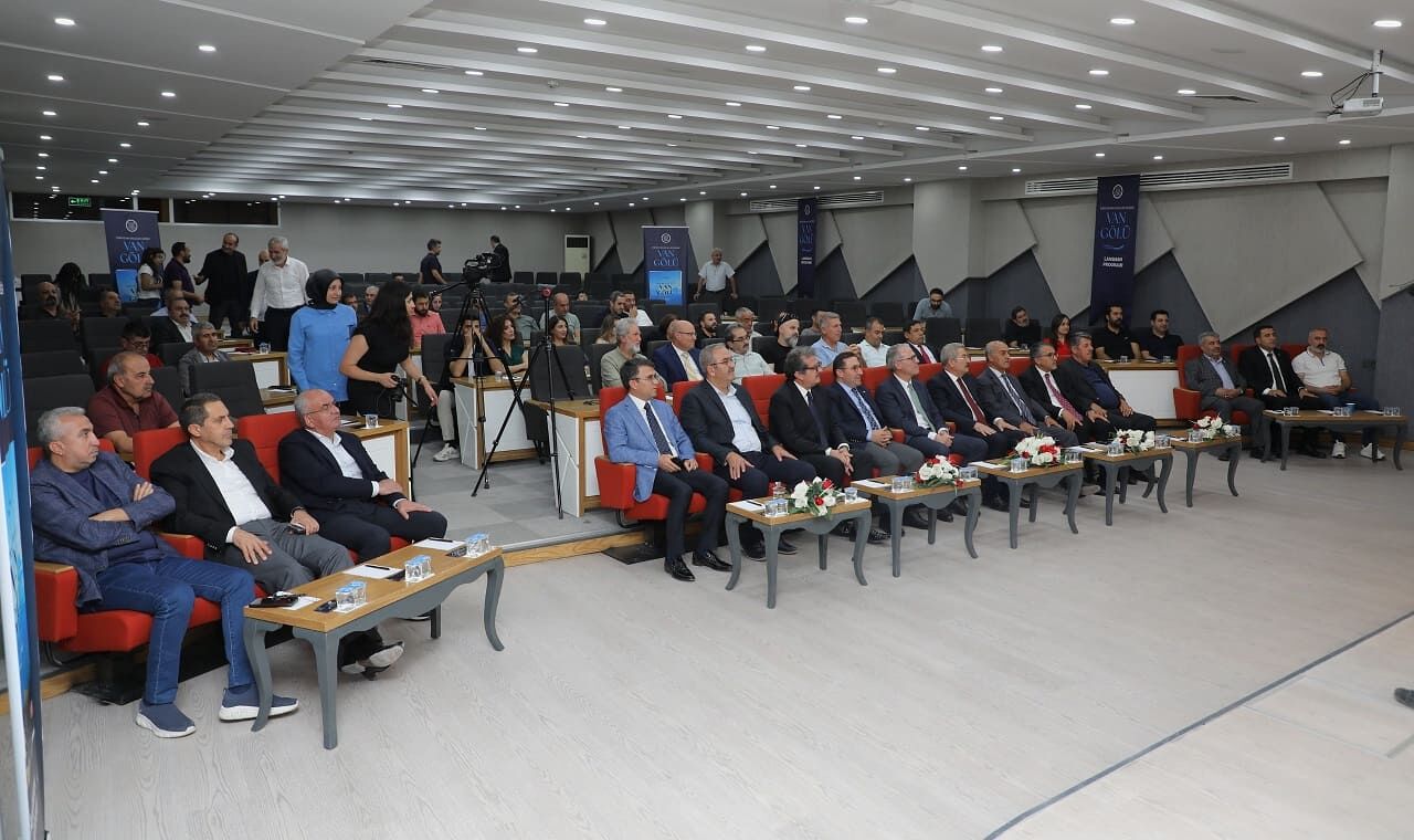 Van Gölü’nün Ilk Kitabının Lansmanı Yapıldı (5)