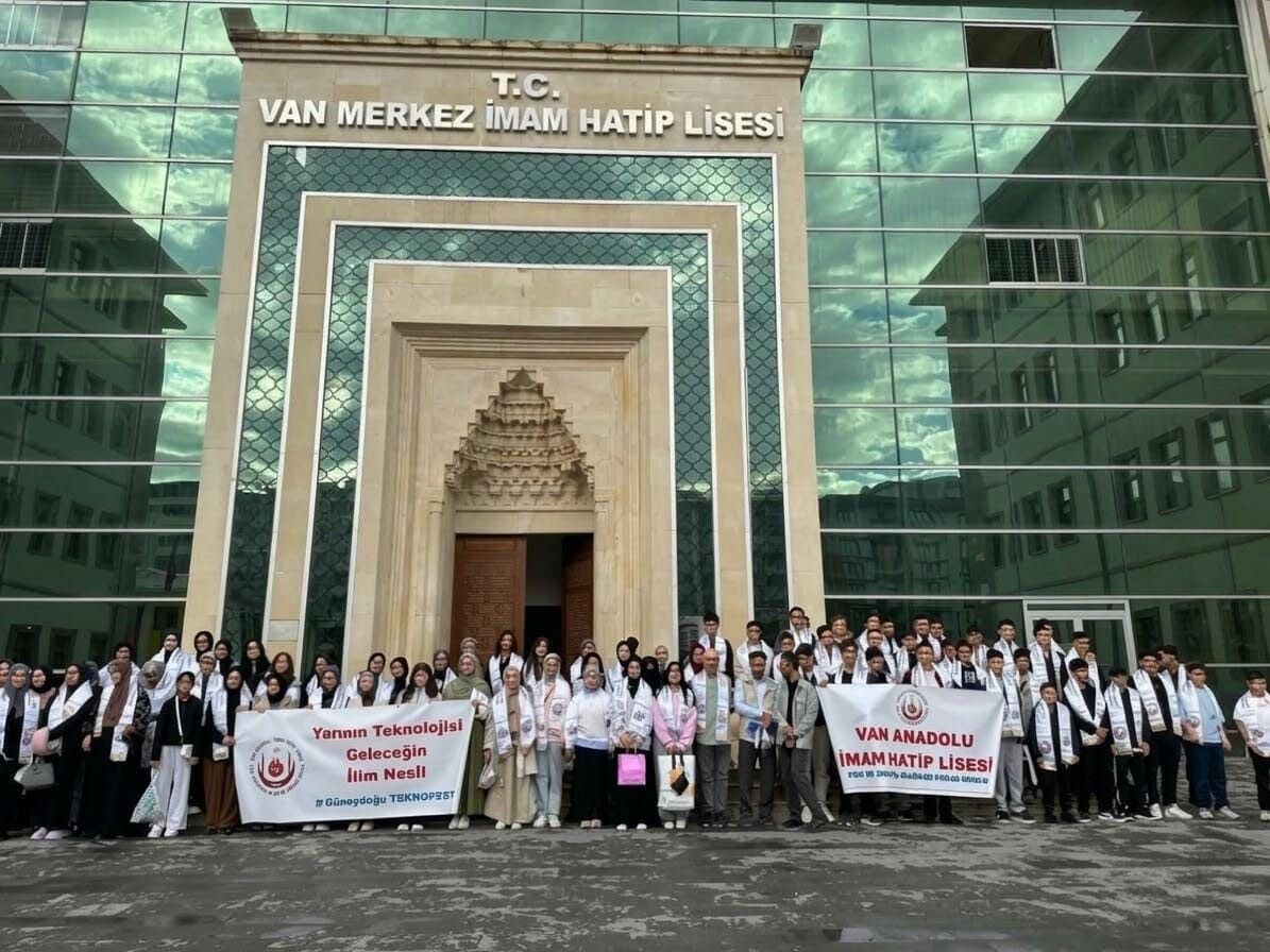 Van Merkez Anadolu İmam Hatip Lisesi Teknofest Yolunda!1