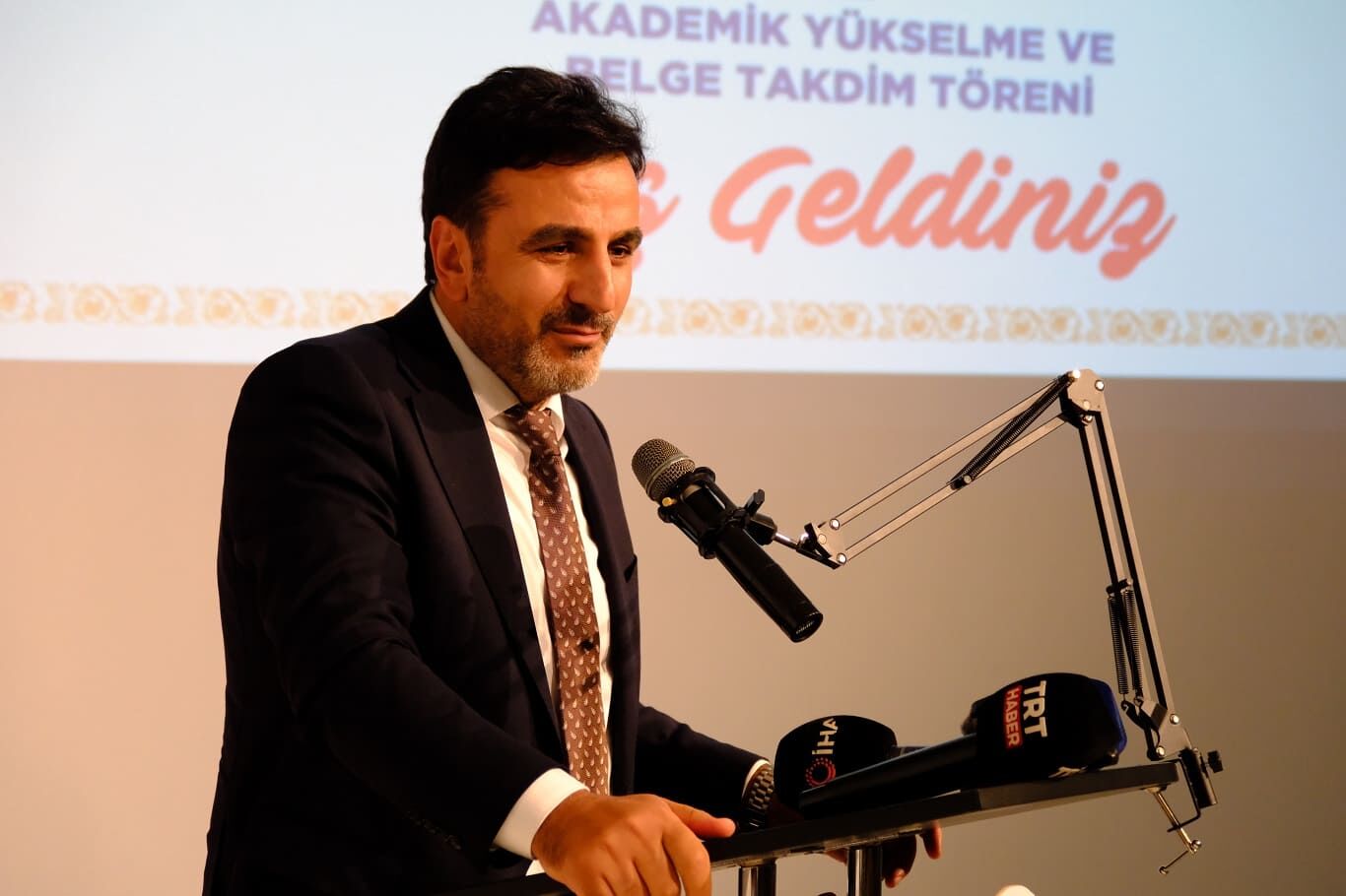 Van Sbü’de Akademik Yıl Açılışı Ve Cübbe Giyme Töreni Gerçekleştirildi (4)