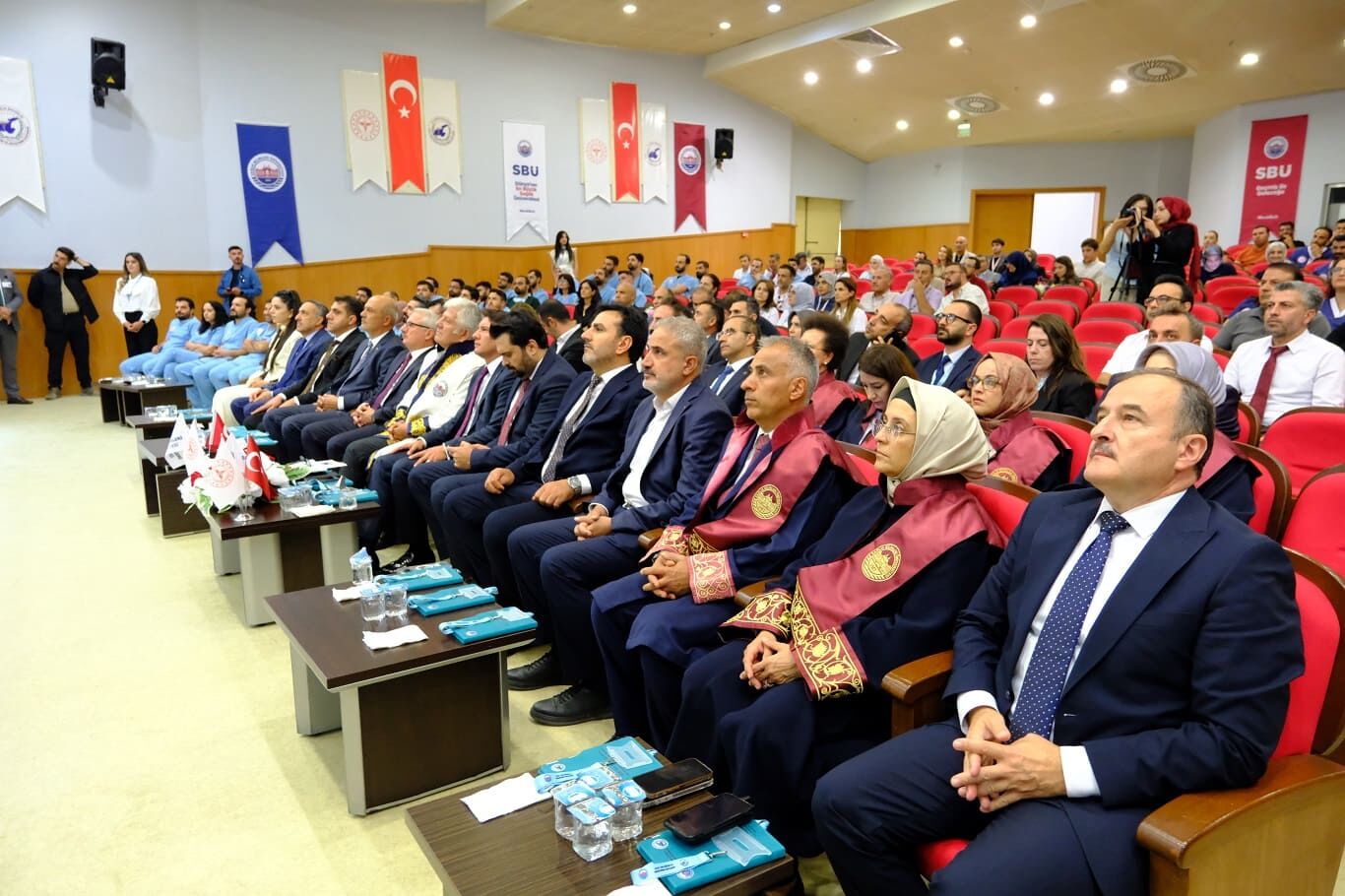 Van Sbü’de Akademik Yıl Açılışı Ve Cübbe Giyme Töreni Gerçekleştirildi (5)