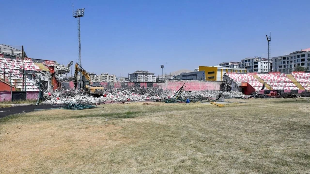 Van Yeni Stadyumuna Kavuşuyor! Başlangıç Tarihi Belli Oldu (9)