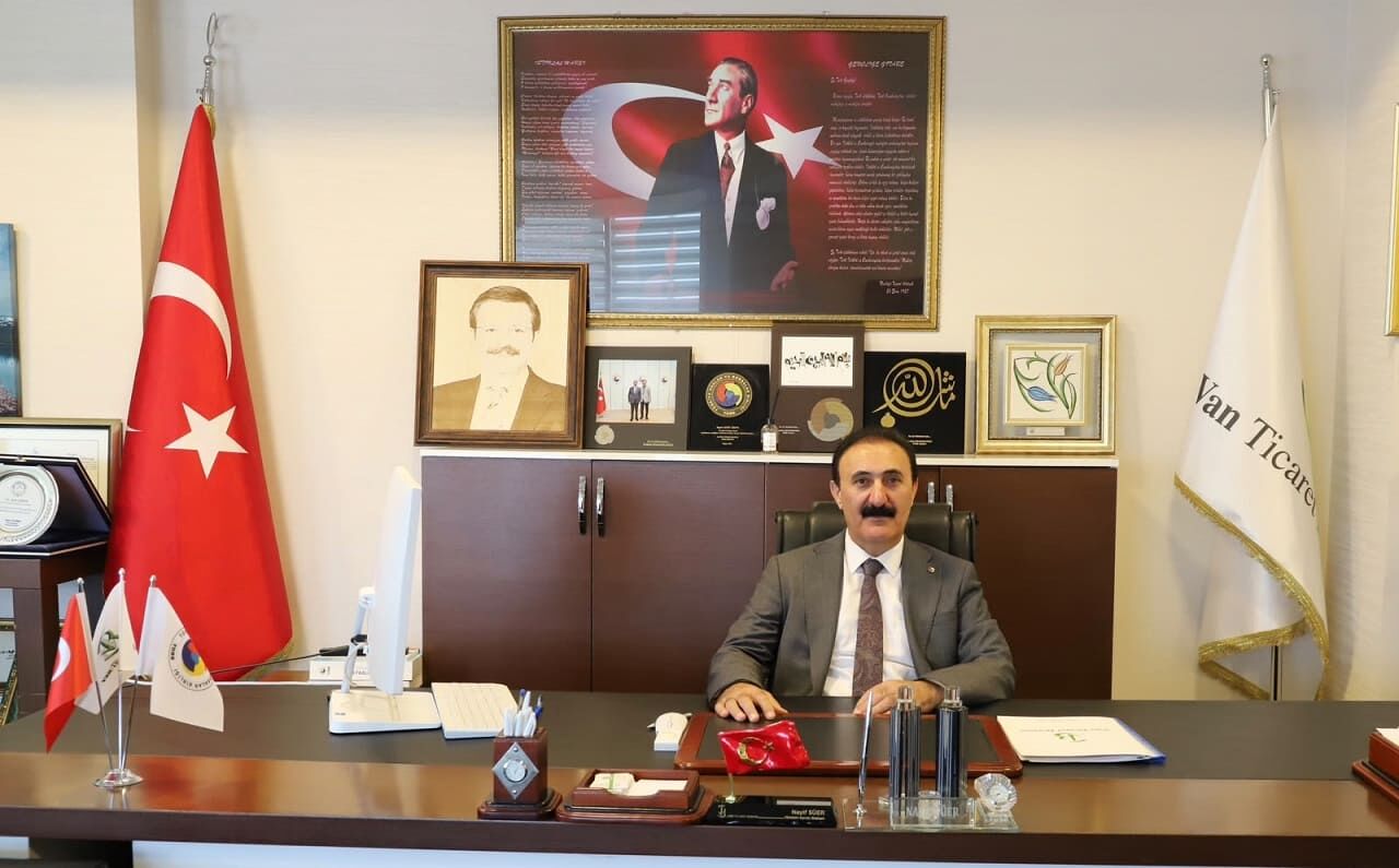 Van’da 3 Bin Yıllık Lezzet Erciş Üzümü Tam Not Aldı! (1)