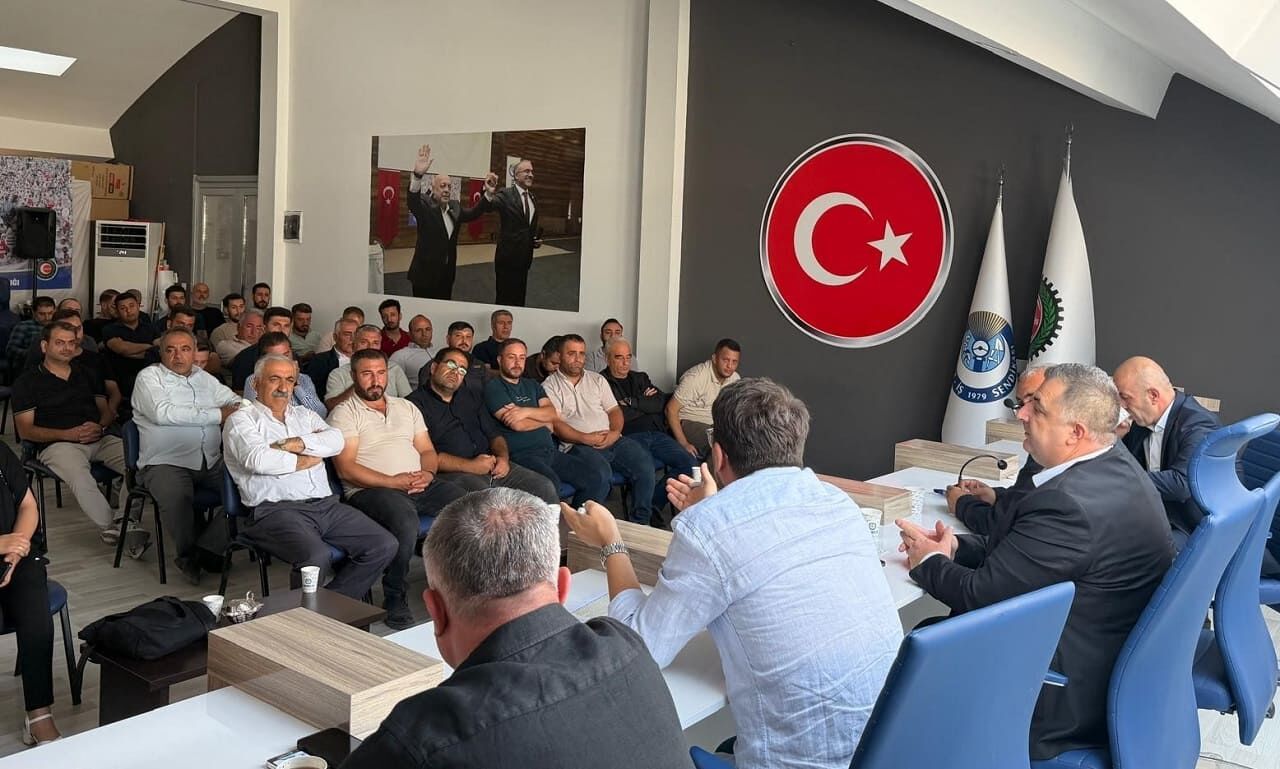 Van’da Işçilerin Eylemi Sona Erdi! 500 Kişi Büyükşehir'de Işe Alındı (2)