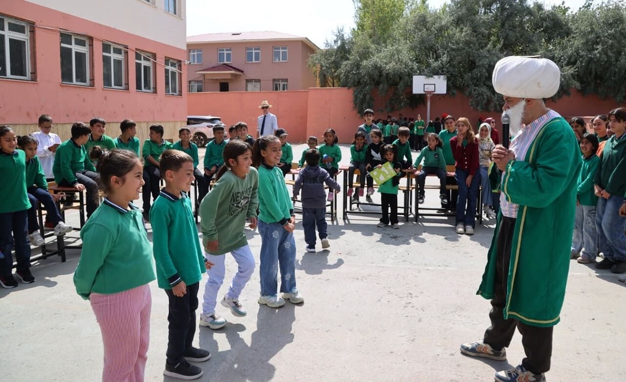 Van’da “Köyümüzde Şenlik Var” Etkinlikleri Sürüyor (4)