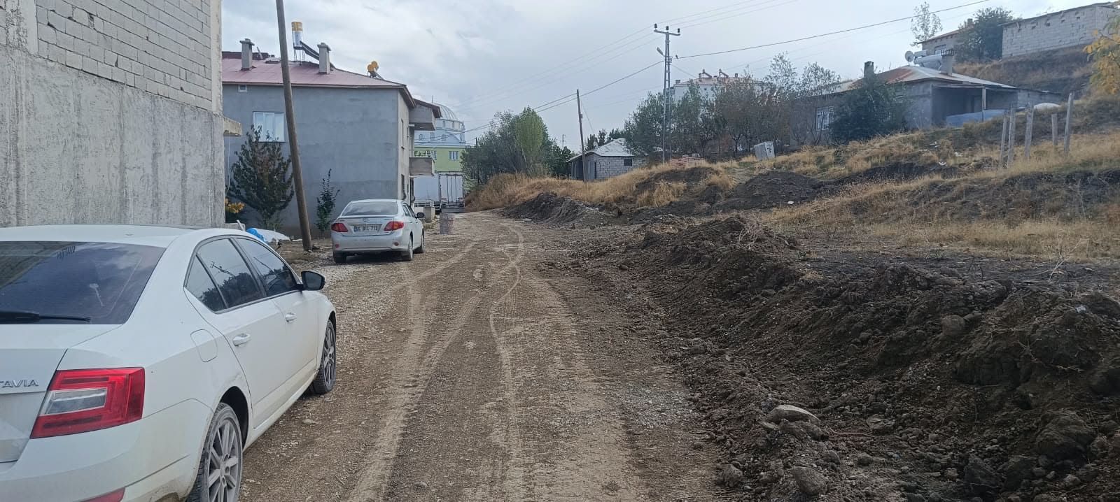Edremit’te 100 Metrelik Imar Yolu Yıllardır Açılmayı Bekliyor! (1)-1
