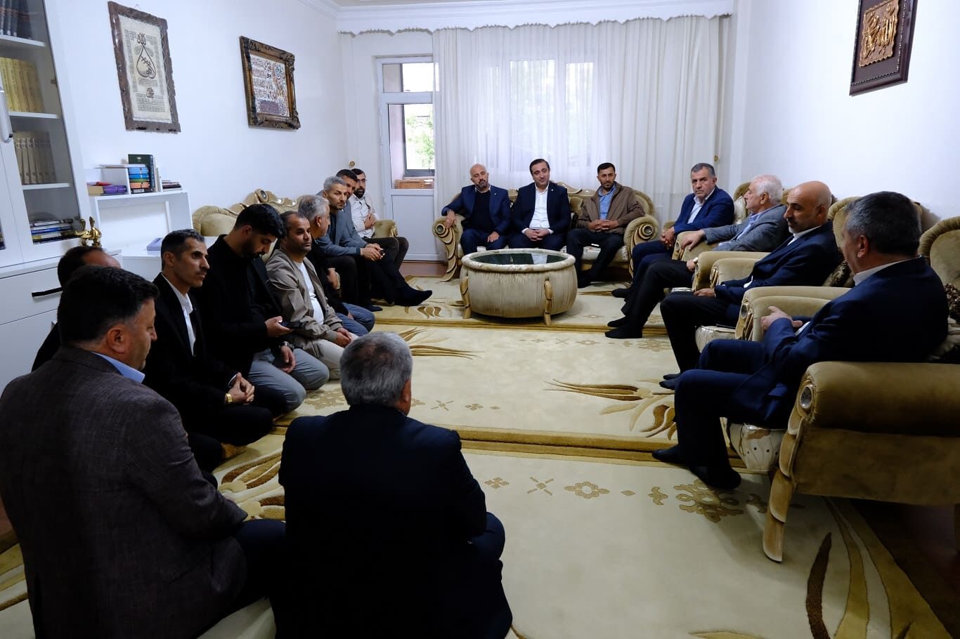 Hüda Par Milletvekili Serkan Ramanlı Yüksekova’da Temaslarda Bulundu (26)