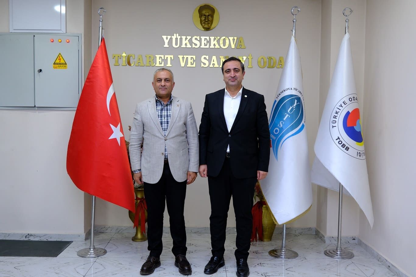 Hüda Par Milletvekili Serkan Ramanlı Yüksekova’da Temaslarda Bulundu (9)
