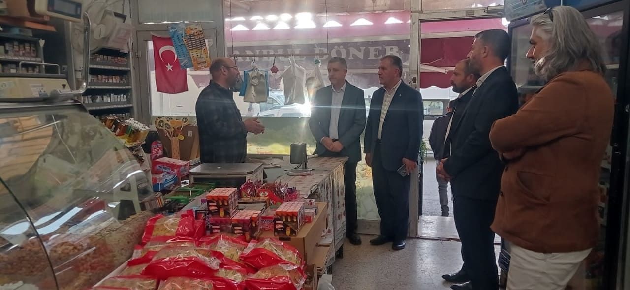 Hüda Par Muradiye’de Esnaf Ve Vatandaşları Ziyaret Etti (5)