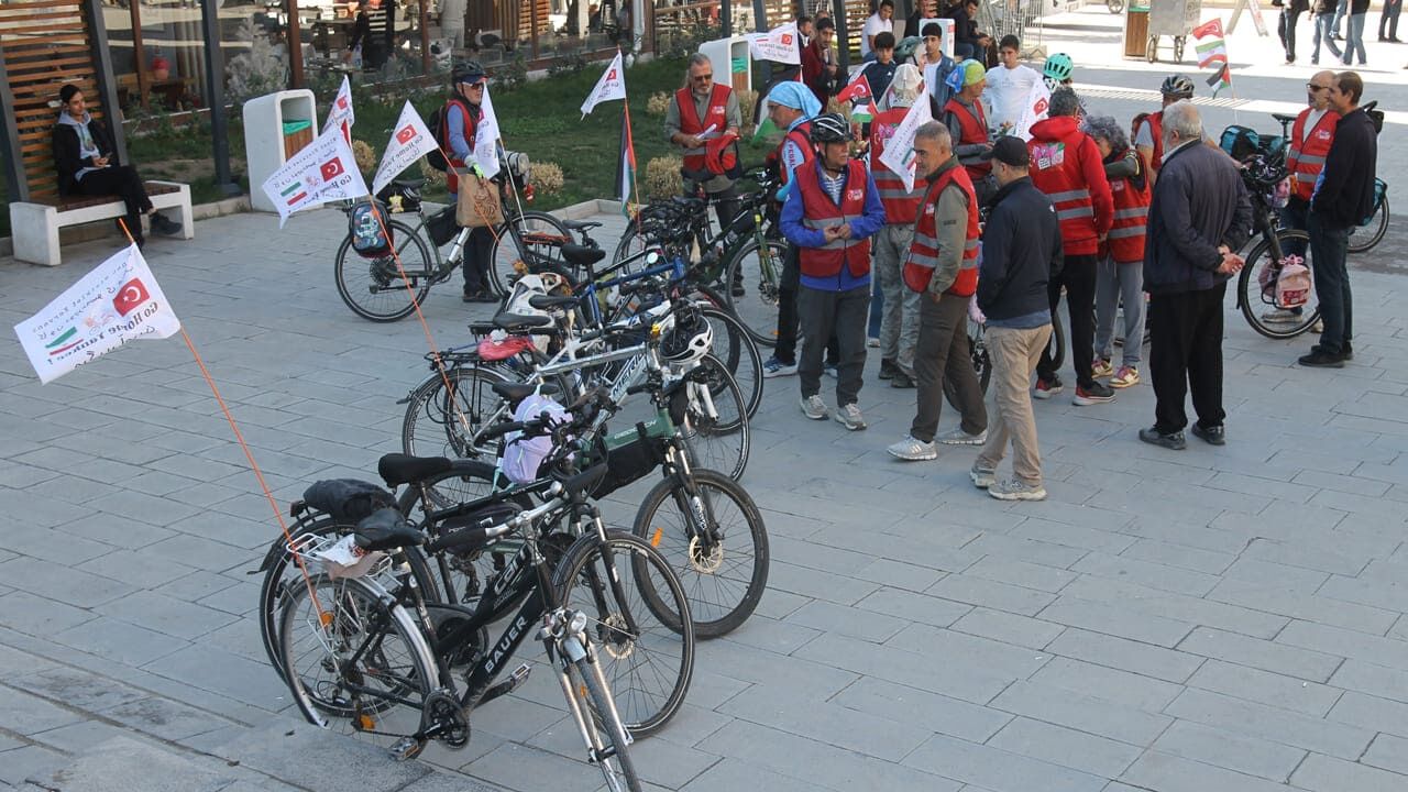 Minab’a Doğru Yola Çıkan Bisiklet Kervanı Van’a Ulaştı! (2)