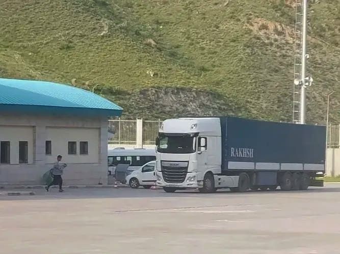 Van Kapıköy Sınır Kapısı'nda Yeni Dönem İlk Tir Geçti.. (1)