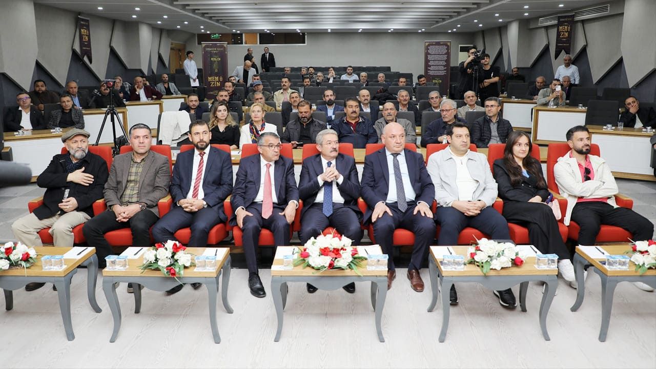 Van Tso, 330 Yıllık Edebiyat Mirasını Kitaplaştırdı (1)